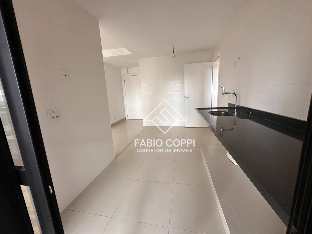 Apartamento à venda com 3 quartos, 107m² - Foto 9