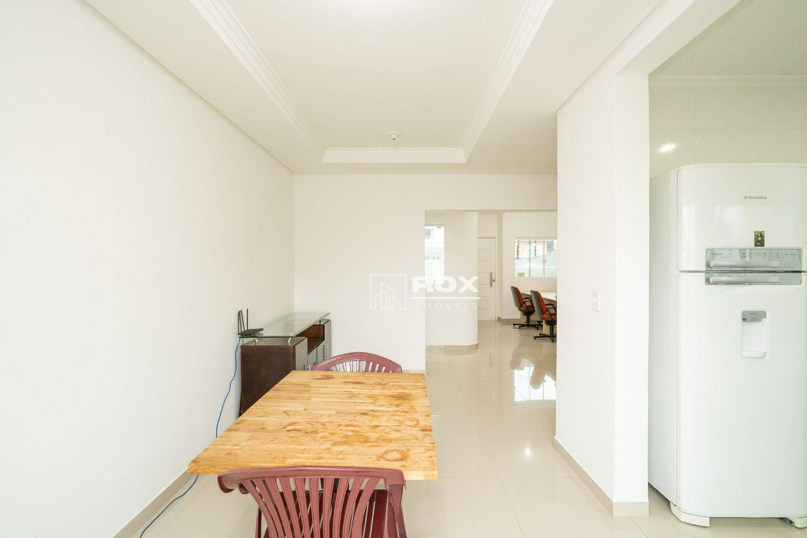 Casa à venda com 3 quartos, 194m² - Foto 13