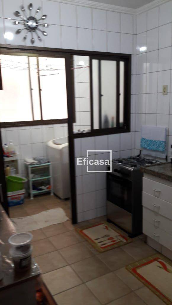 Apartamento à venda com 2 quartos, 67m² - Foto 2