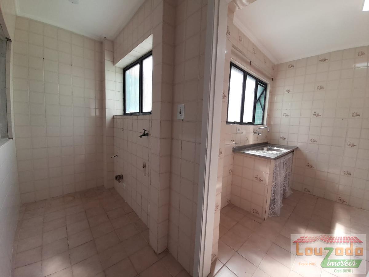 Apartamento para alugar com 3 quartos, 120m² - Foto 2