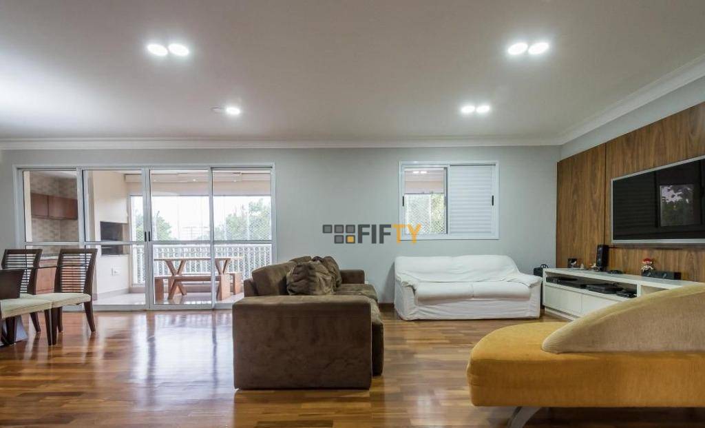 Apartamento à venda com 3 quartos, 154m² - Foto 1