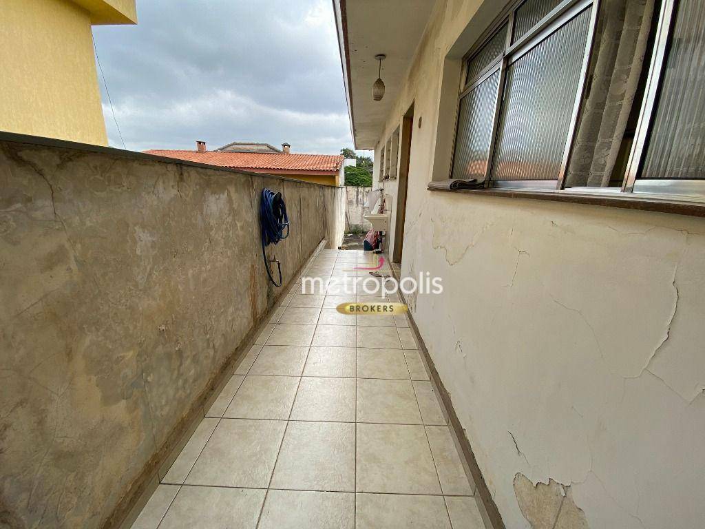 Casa à venda com 3 quartos, 201m² - Foto 25