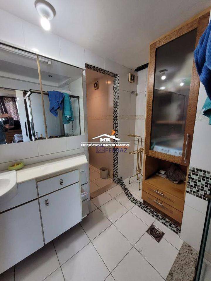 Apartamento à venda com 3 quartos, 196m² - Foto 18