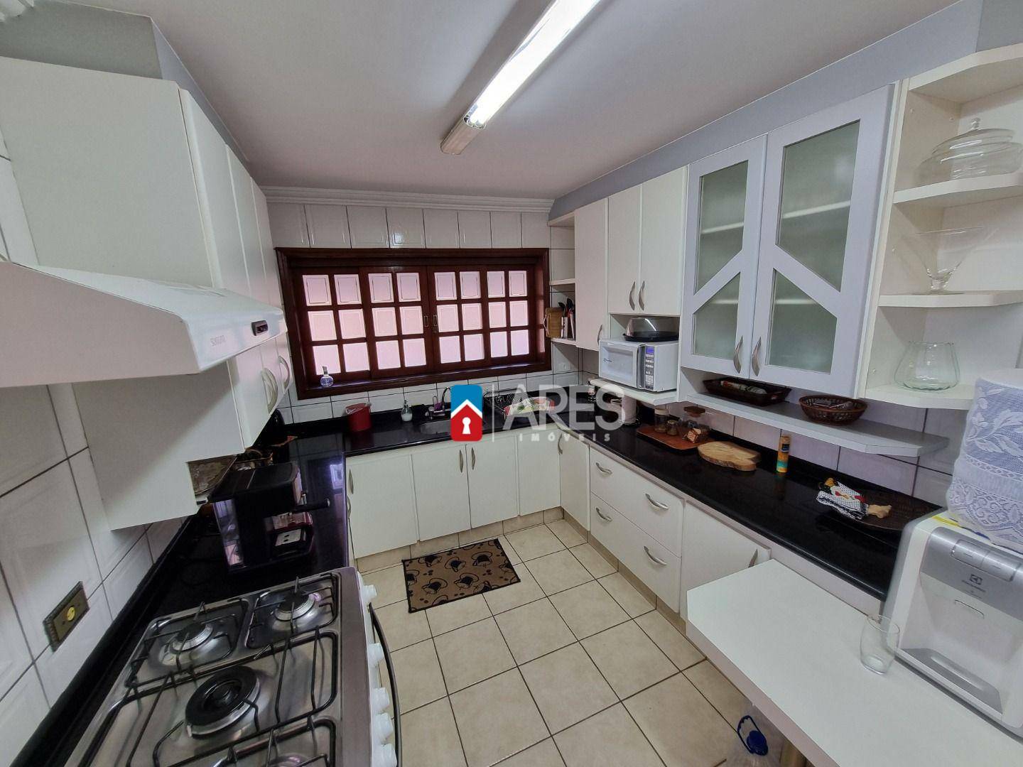 Casa à venda com 4 quartos, 364m² - Foto 15