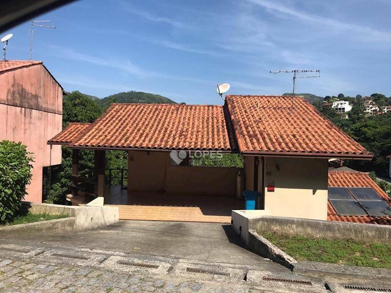 Casa de Condomínio à venda com 4 quartos, 234m² - Foto 8