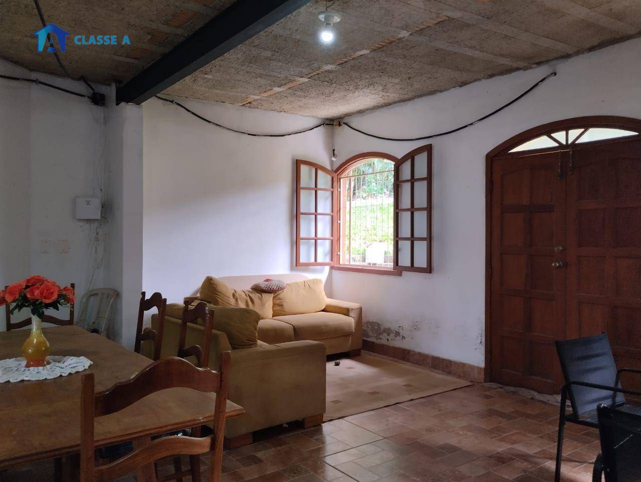 Chácara à venda com 3 quartos, 150m² - Foto 1