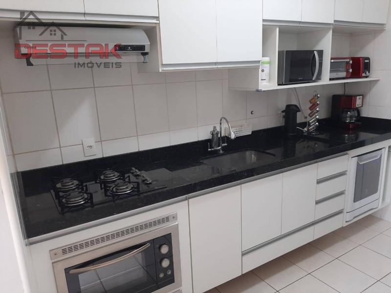 Apartamento à venda com 2 quartos, 75m² - Foto 7