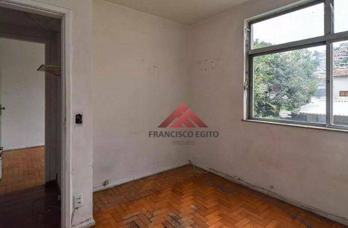 Apartamento à venda com 2 quartos, 70m² - Foto 7