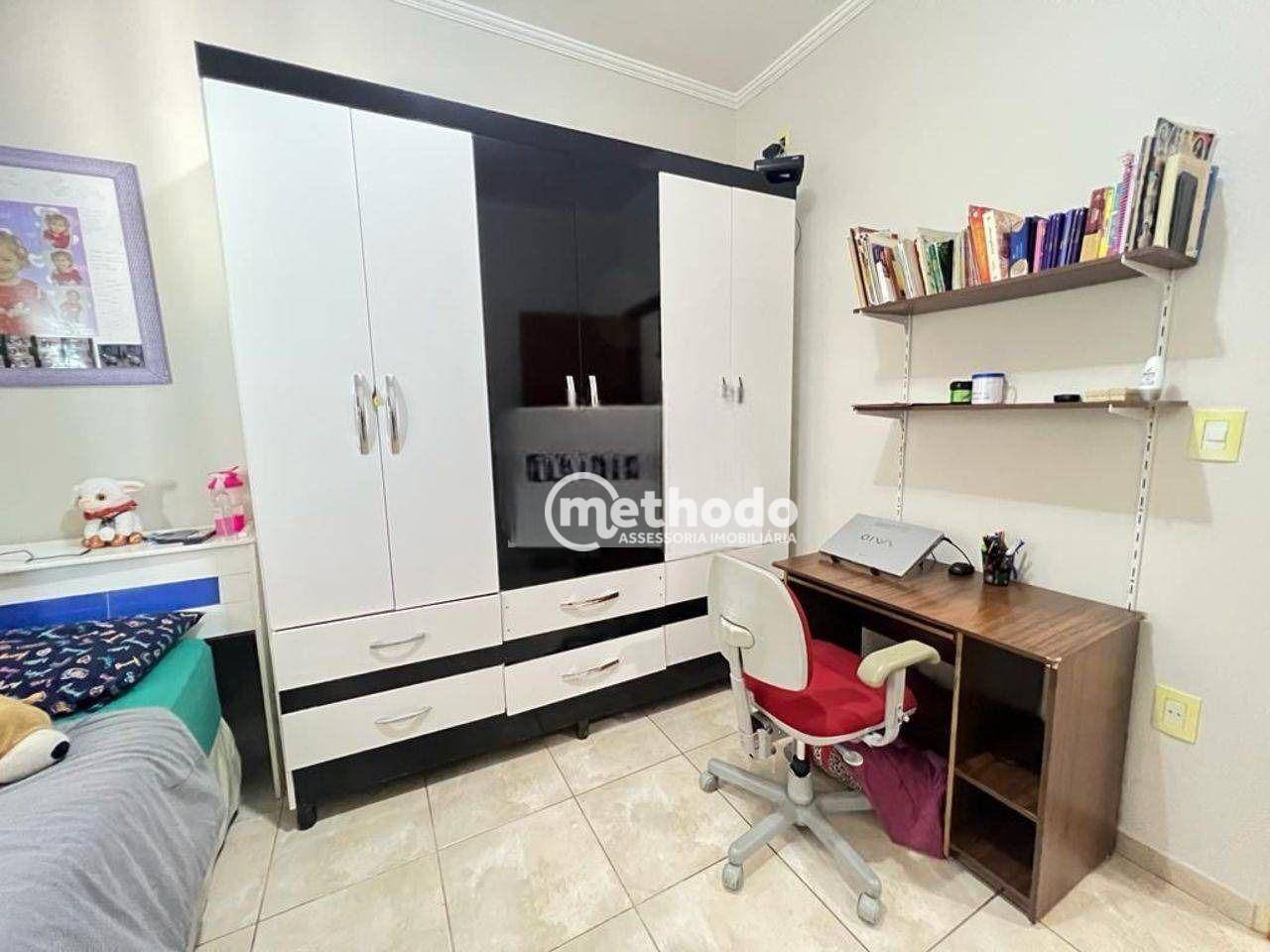 Casa à venda com 3 quartos, 250m² - Foto 17