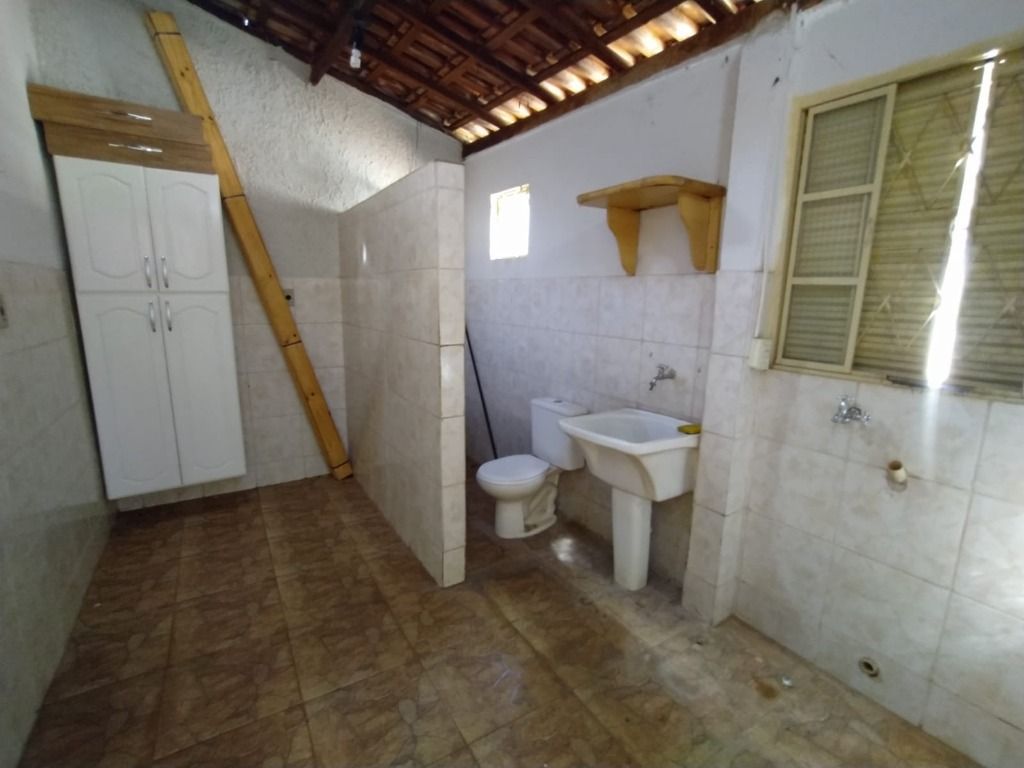 Casa à venda com 3 quartos, 220m² - Foto 16