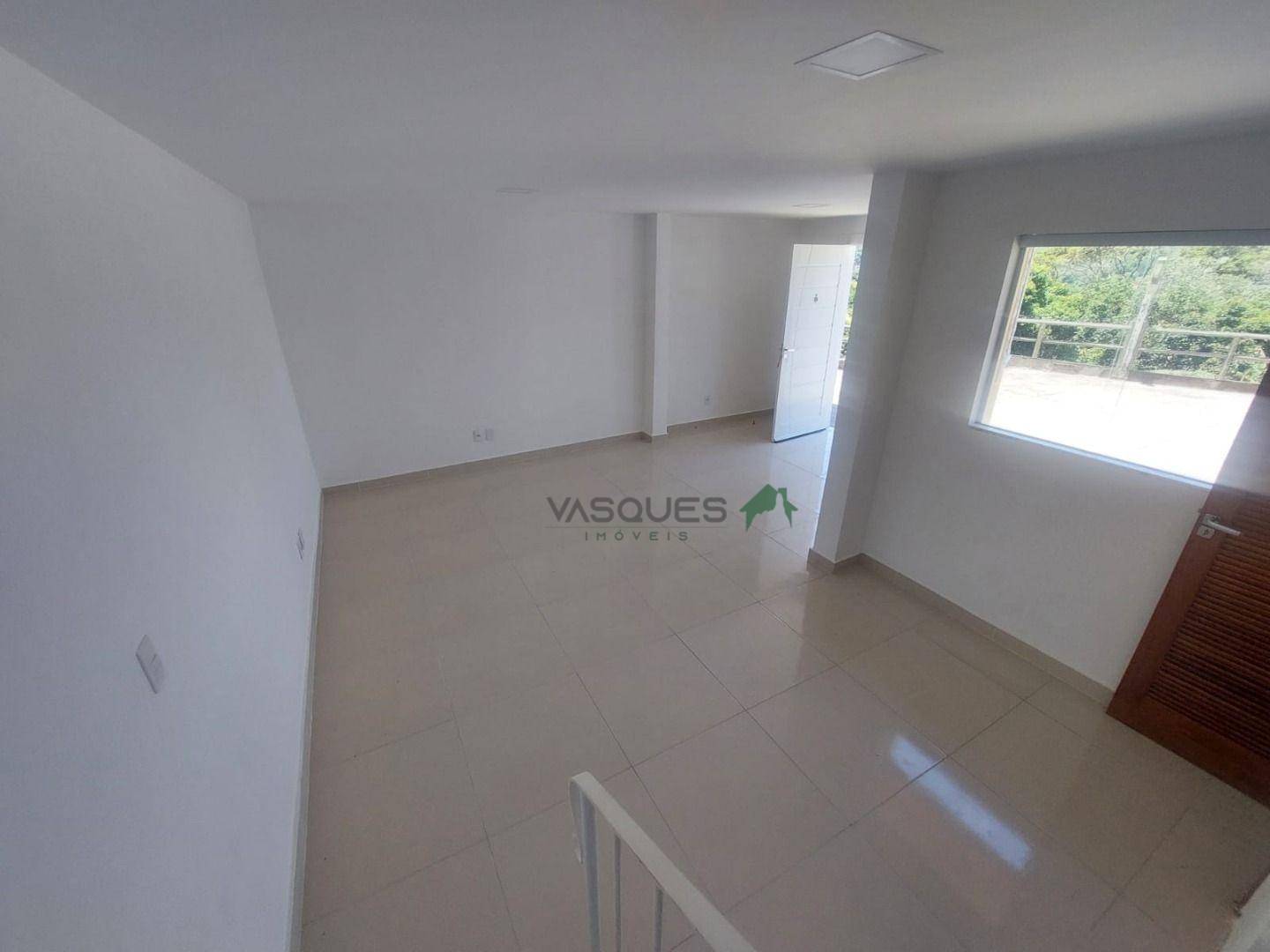 Casa para alugar com 2 quartos, 100m² - Foto 3