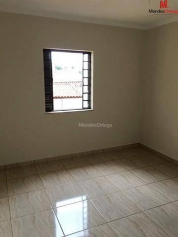 Casa para alugar com 3 quartos, 300m² - Foto 18