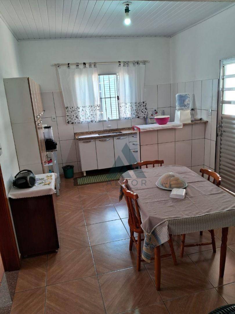 Casa, 3 quartos, 164 m² - Foto 2