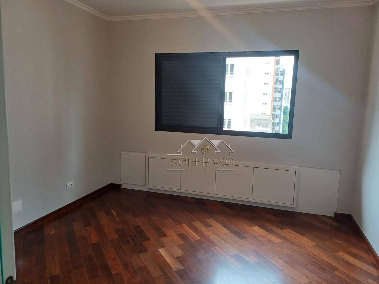 Apartamento à venda com 3 quartos, 160m² - Foto 3