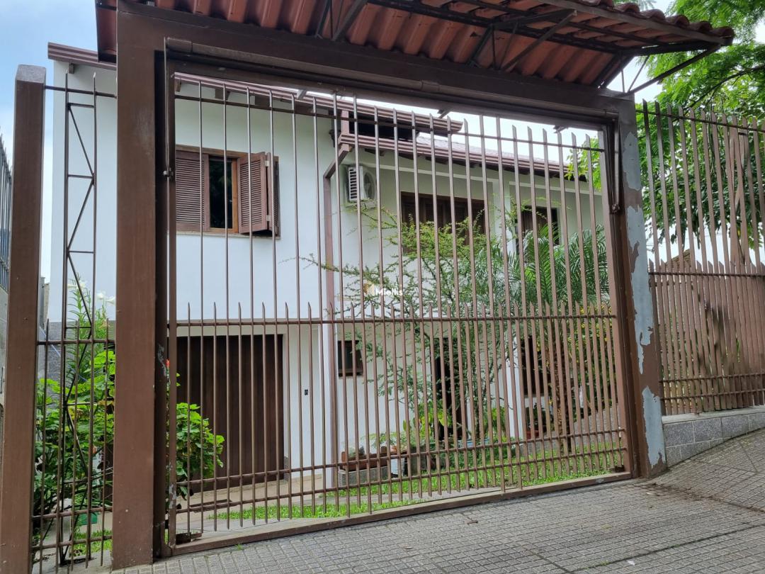 Casa à venda com 3 quartos, 360m² - Foto 1