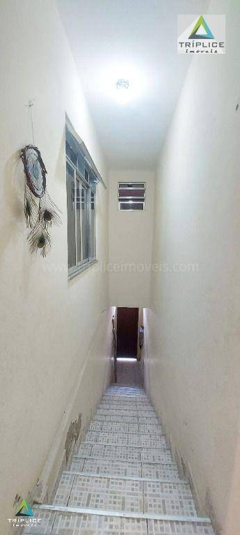 Casa à venda com 2 quartos, 180m² - Foto 2