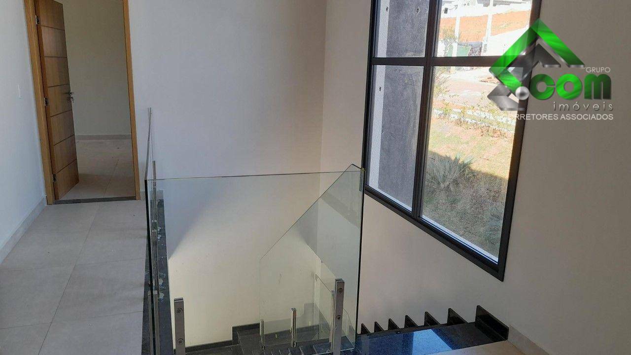 Casa à venda com 3 quartos, 221m² - Foto 10