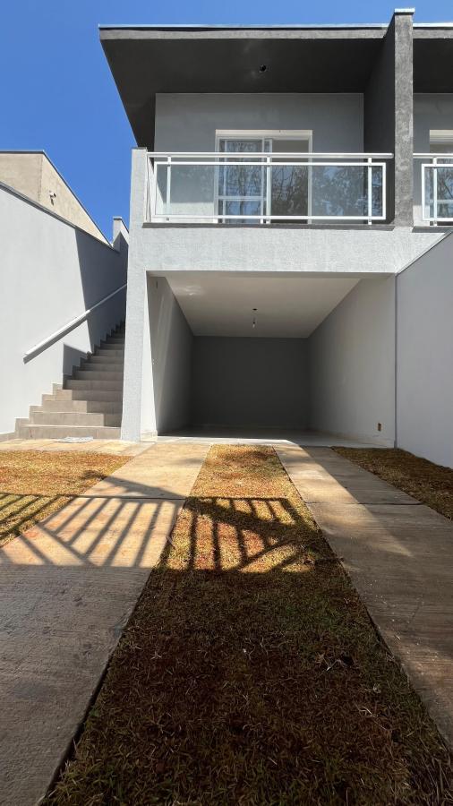 Casa à venda com 2 quartos, 125m² - Foto 2