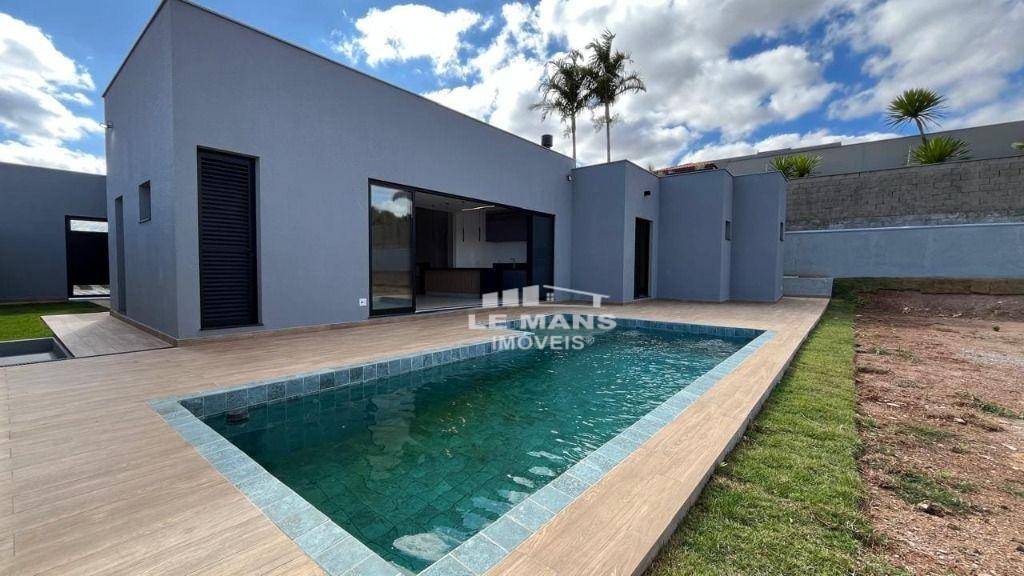 Casa de Condomínio à venda com 4 quartos, 269m² - Foto 1