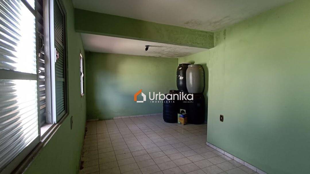 Casa, 2 quartos, 233 m² - Foto 5