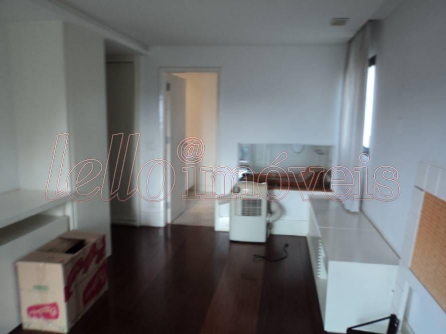 Apartamento para alugar com 3 quartos, 220m² - Foto 11