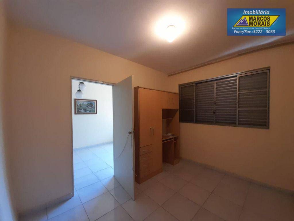 Casa à venda com 3 quartos, 188m² - Foto 12