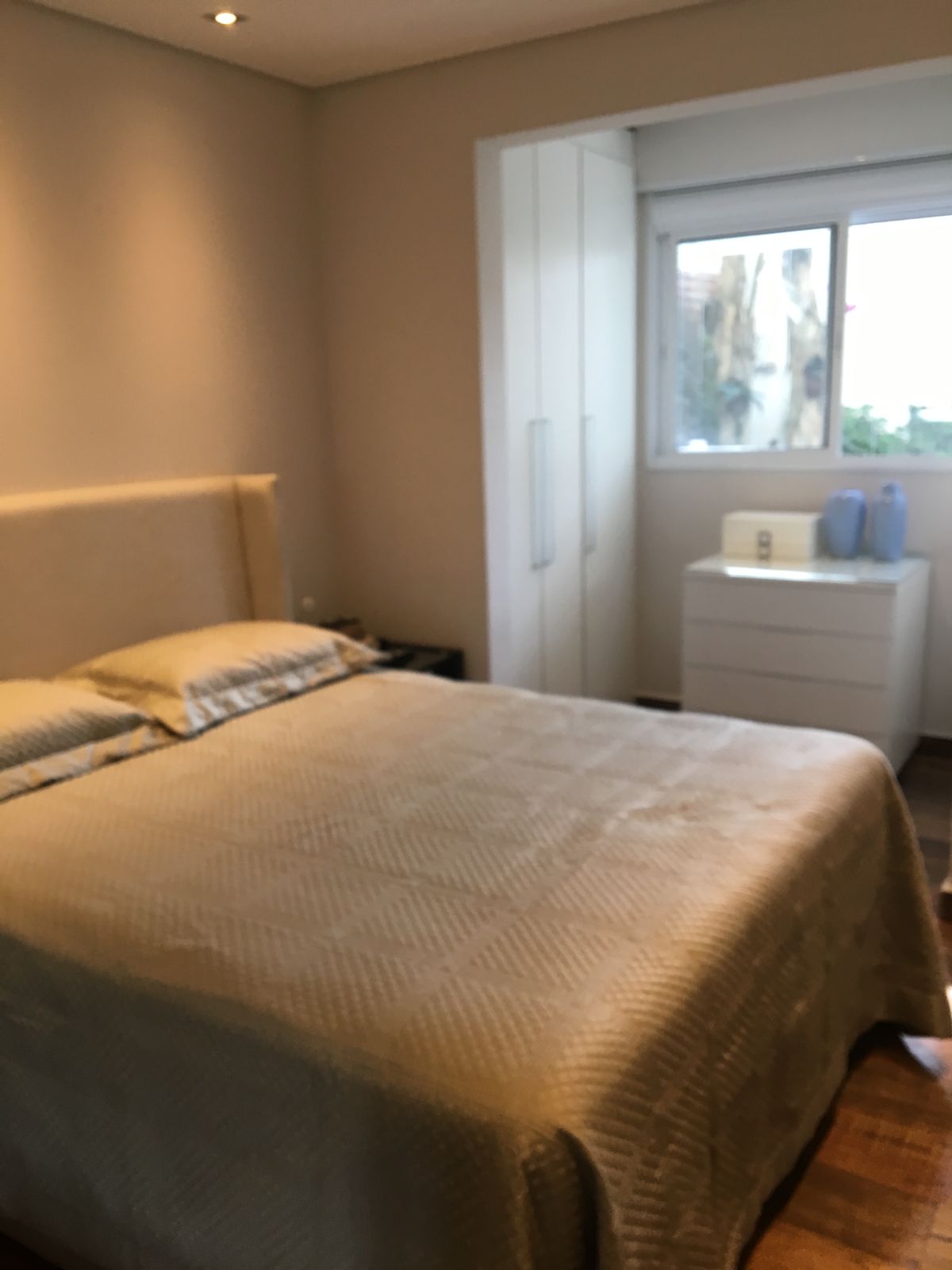 Apartamento à venda com 2 quartos, 104m² - Foto 2