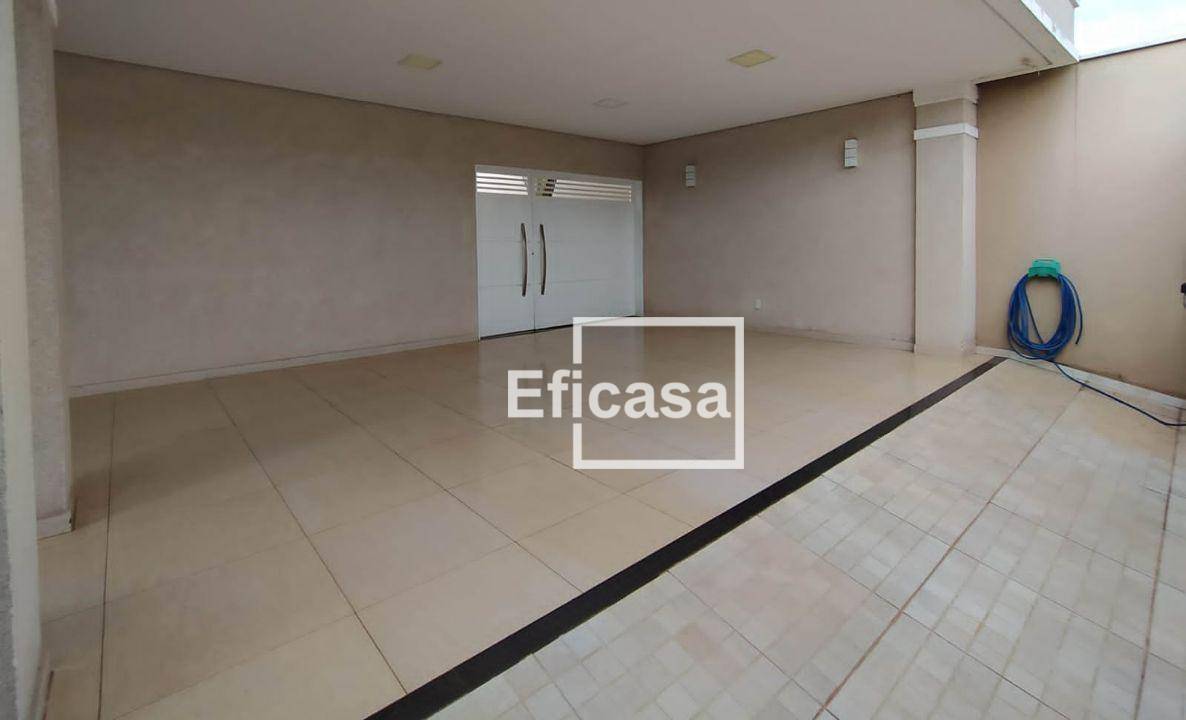 Casa à venda com 4 quartos, 330m² - Foto 17