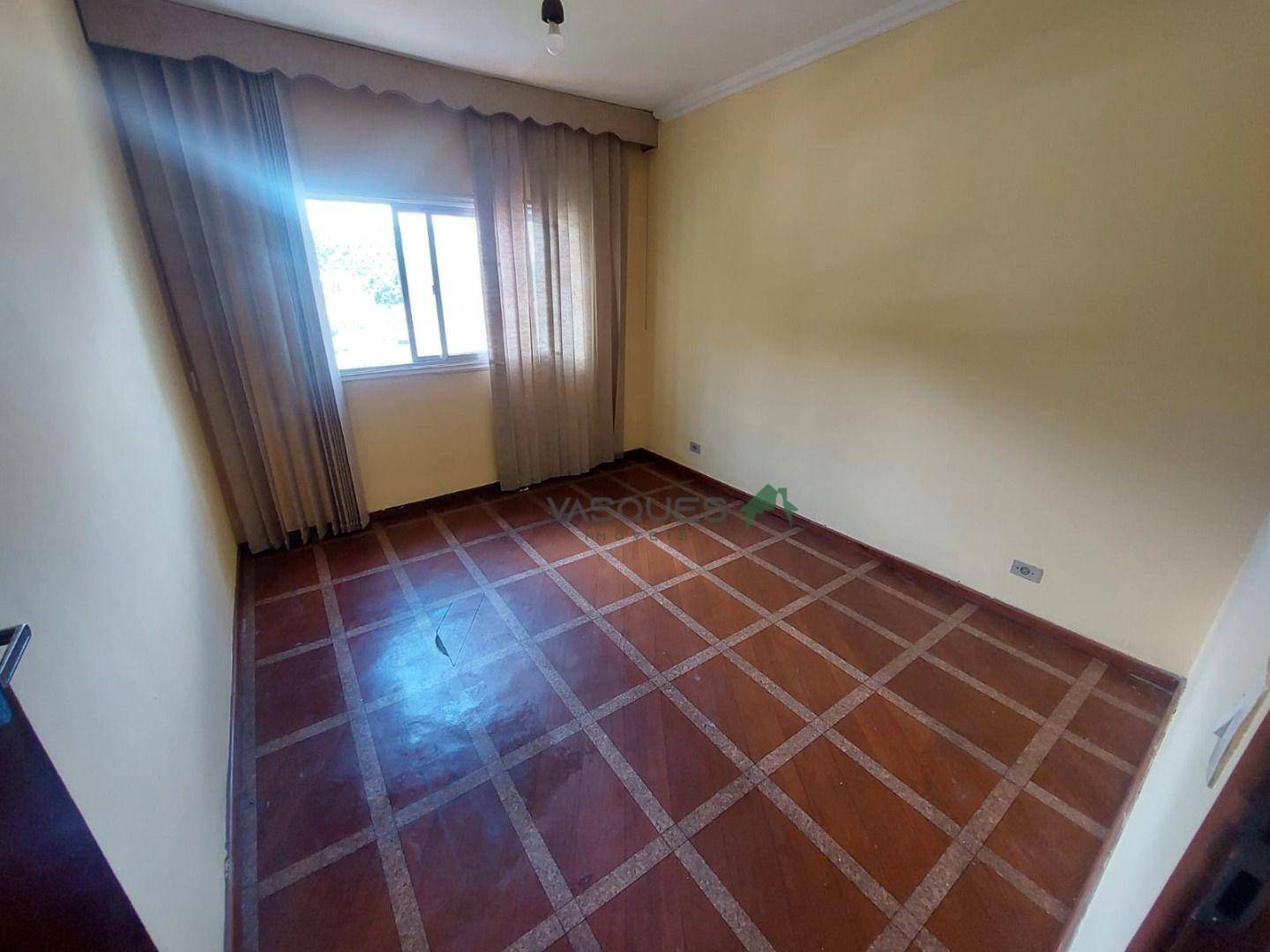 Casa para alugar com 3 quartos, 80m² - Foto 4