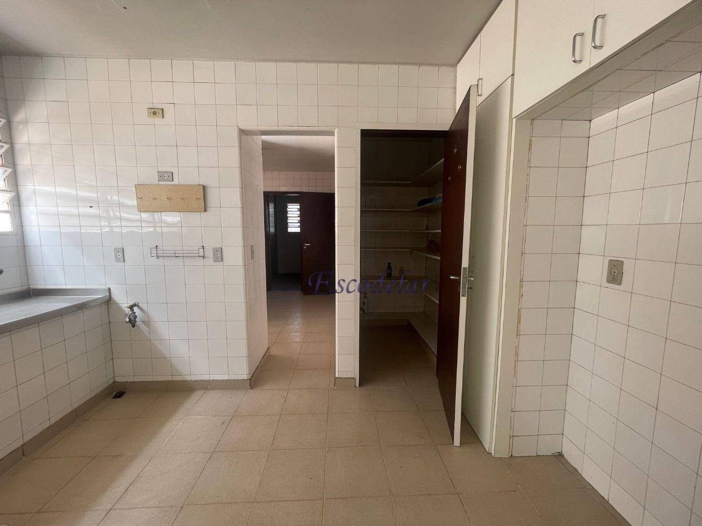 Casa à venda com 4 quartos, 348m² - Foto 35