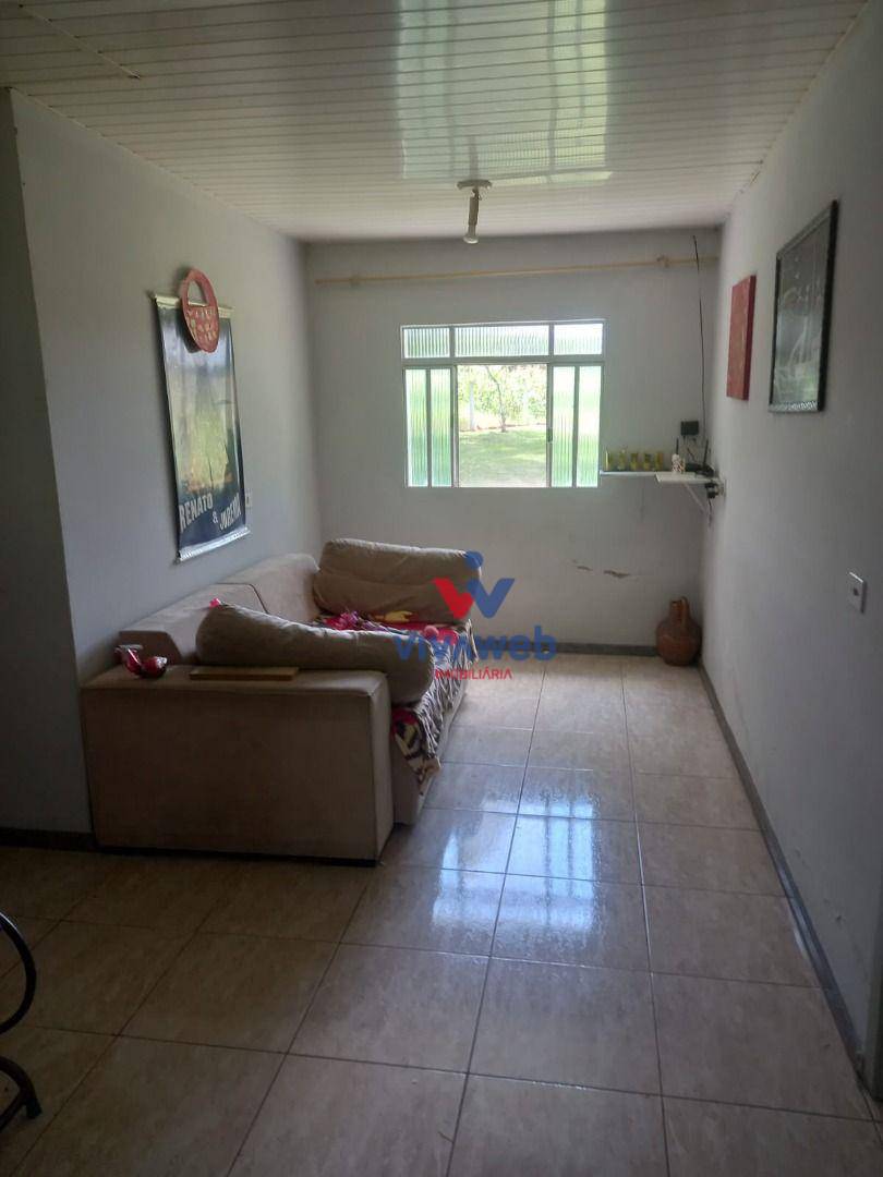 Chácara à venda com 3 quartos, 200m² - Foto 6