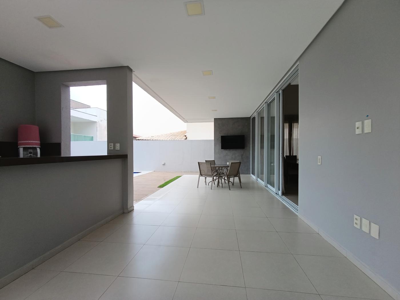 Casa de Condomínio para alugar com 4 quartos, 420m² - Foto 19