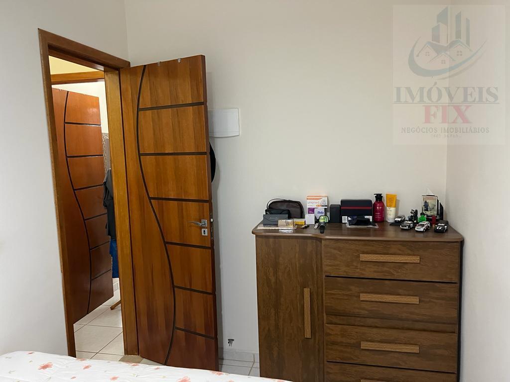 Casa à venda com 2 quartos, 80m² - Foto 6