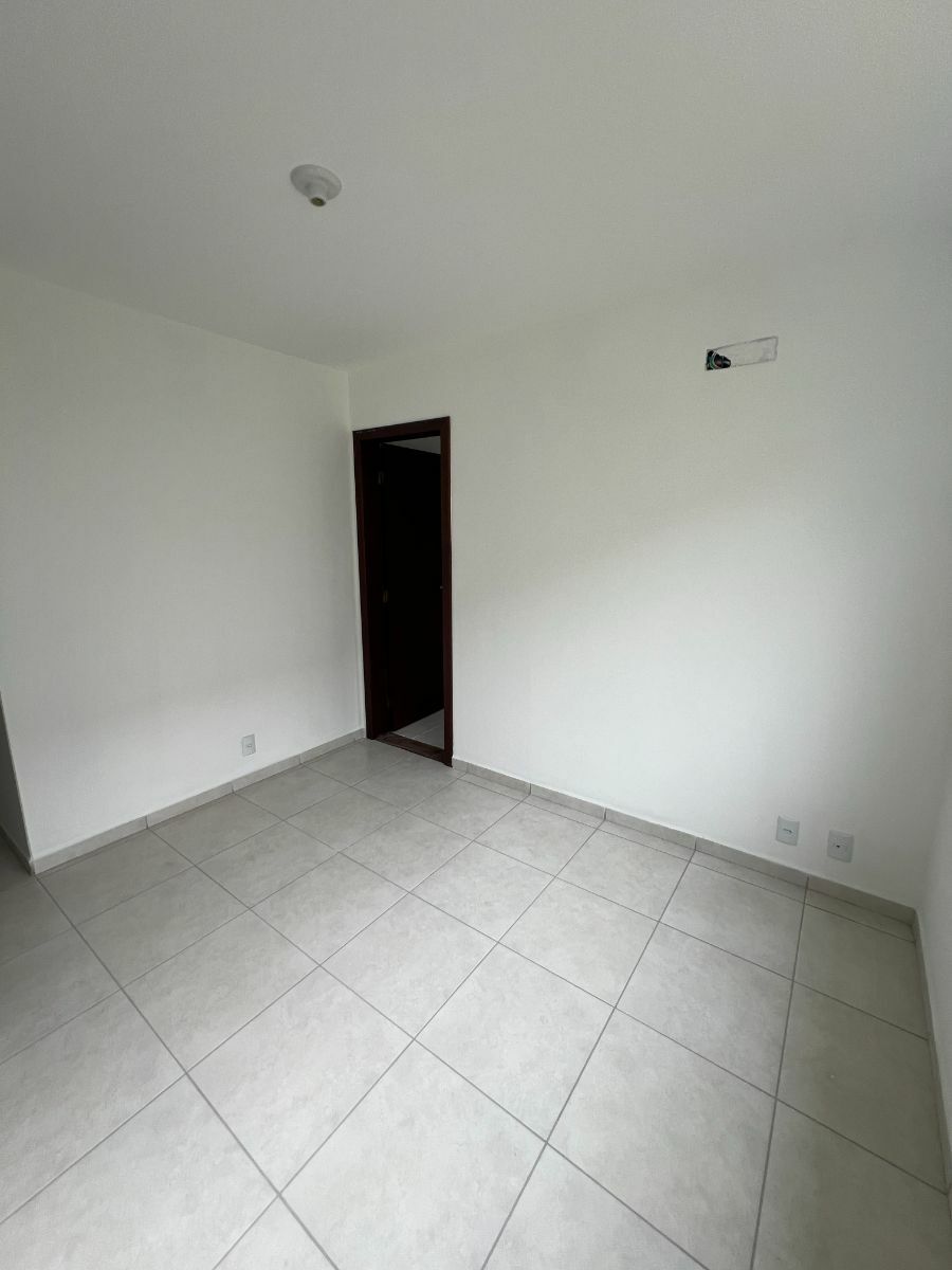 Apartamento à venda com 2 quartos, 70m² - Foto 17