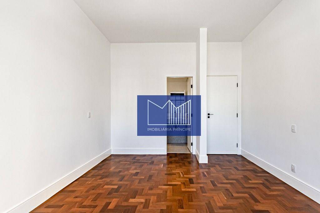 Apartamento à venda com 3 quartos, 212m² - Foto 19