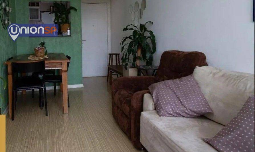 Apartamento à venda com 3 quartos, 65m² - Foto 2