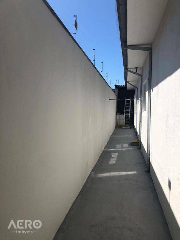 Casa à venda com 3 quartos, 100m² - Foto 11