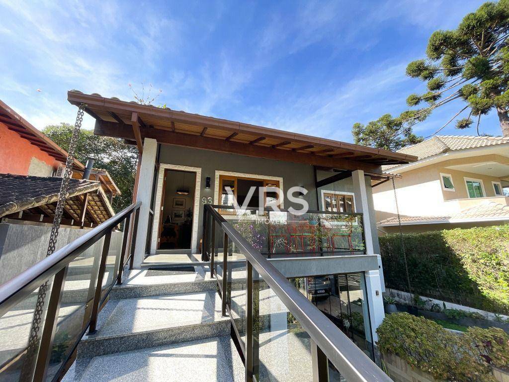 Casa de Condomínio à venda com 4 quartos, 250m² - Foto 4
