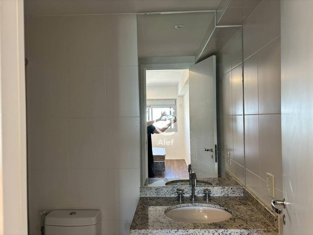 Apartamento à venda com 2 quartos, 66m² - Foto 11