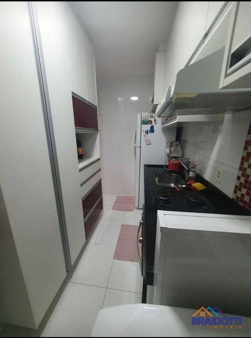 Apartamento à venda com 2 quartos, 50m² - Foto 2