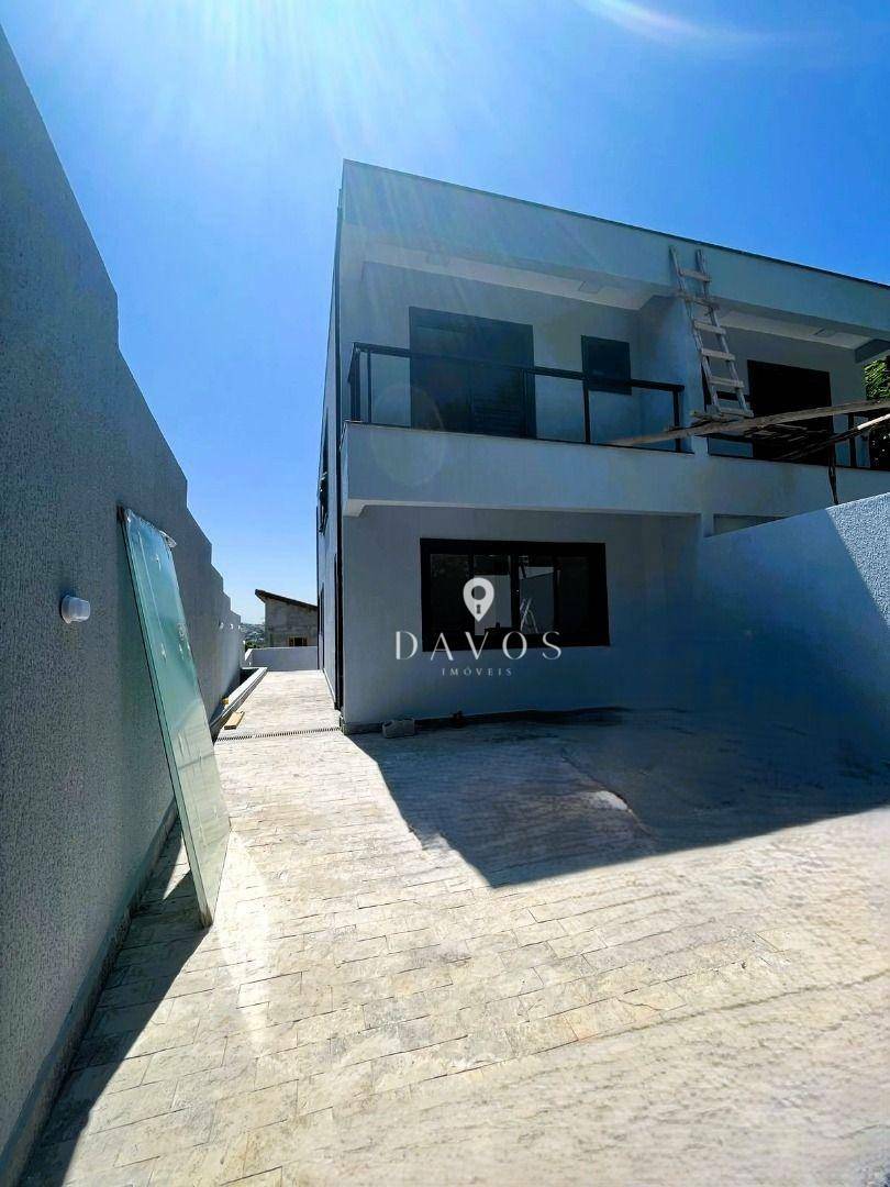 Sobrado à venda com 3 quartos, 115m² - Foto 1