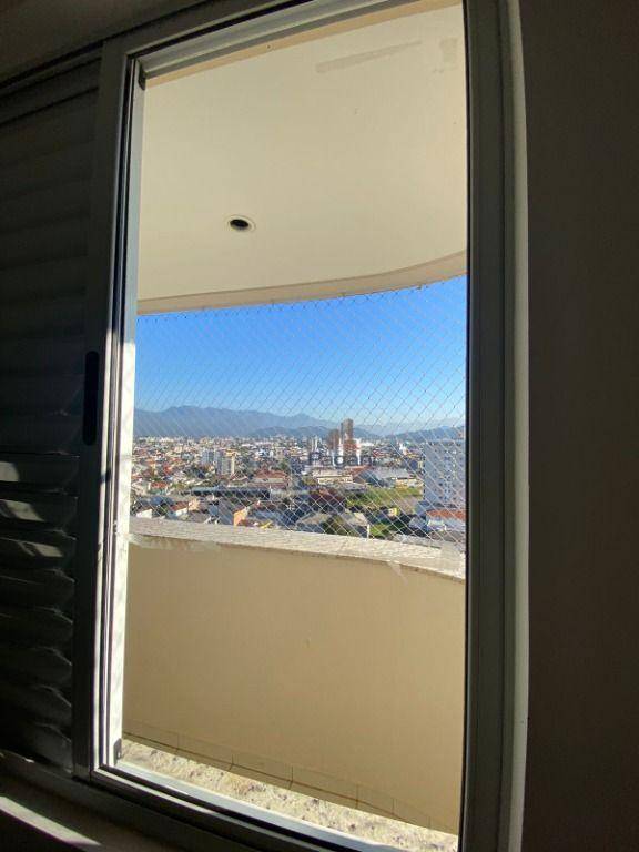 Apartamento à venda com 2 quartos, 83m² - Foto 20