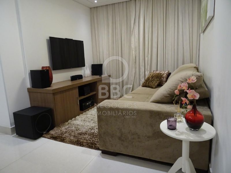 Apartamento à venda com 2 quartos, 63m² - Foto 2