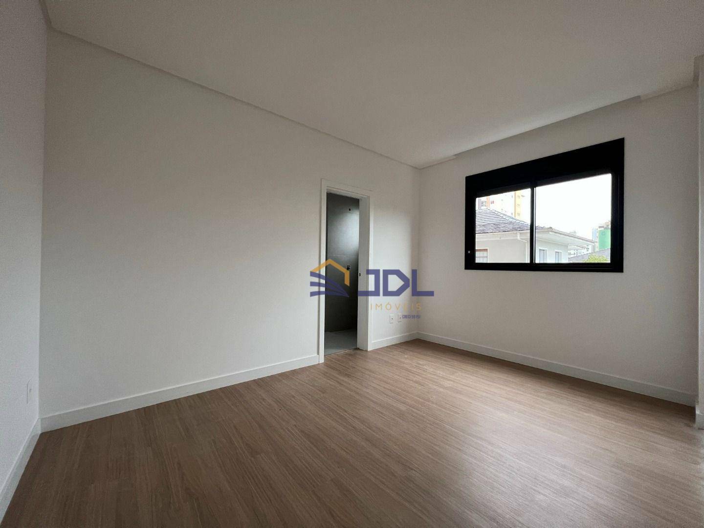 Apartamento à venda com 4 quartos, 218m² - Foto 12