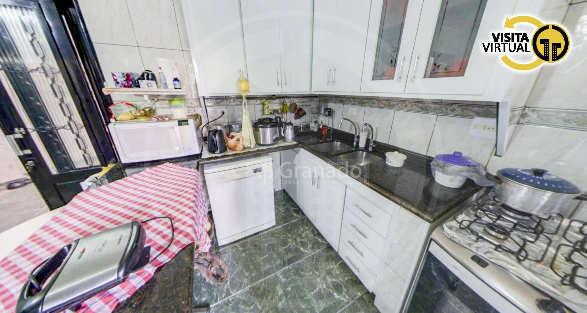 Sobrado à venda com 6 quartos, 240m² - Foto 24