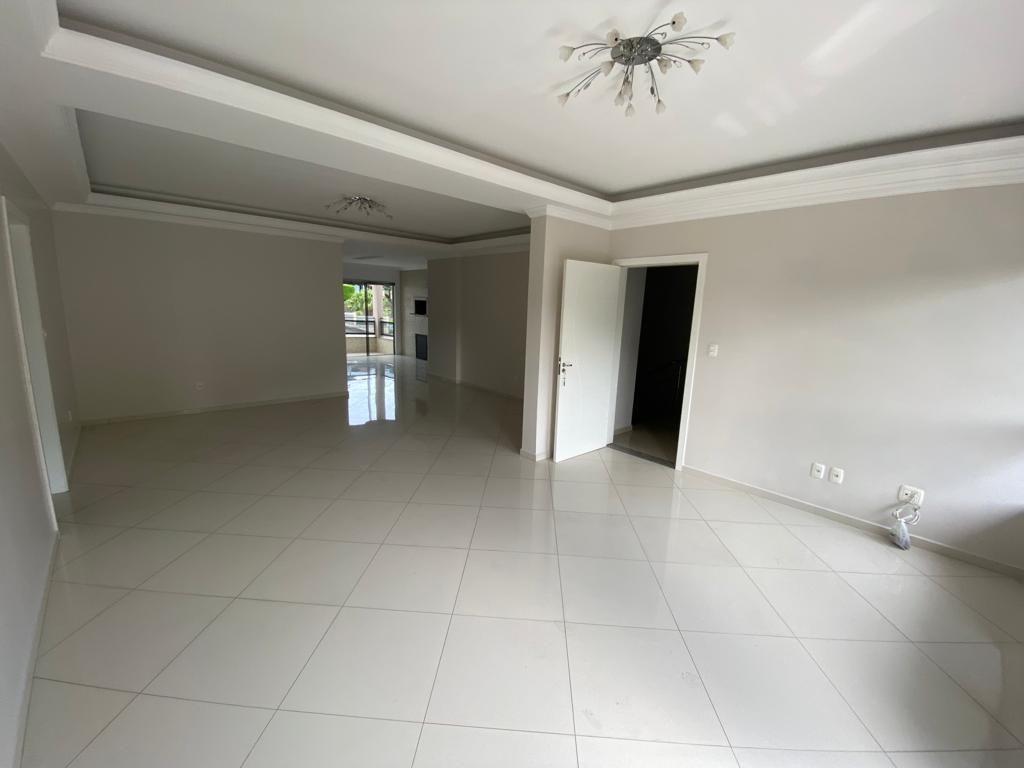 Apartamento à venda com 3 quartos, 211m² - Foto 14