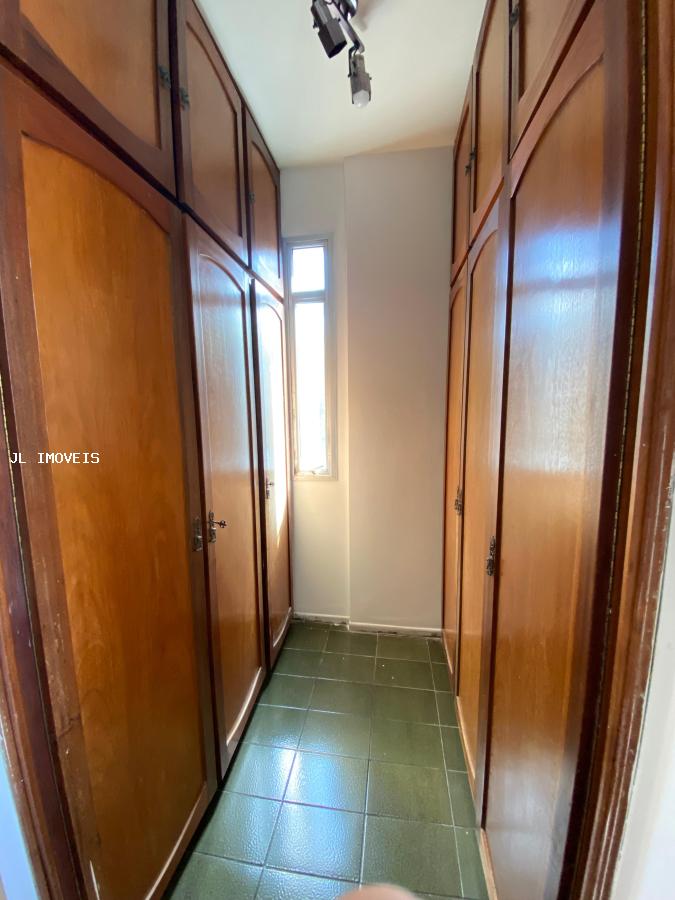 Apartamento para alugar com 3 quartos, 187m² - Foto 19