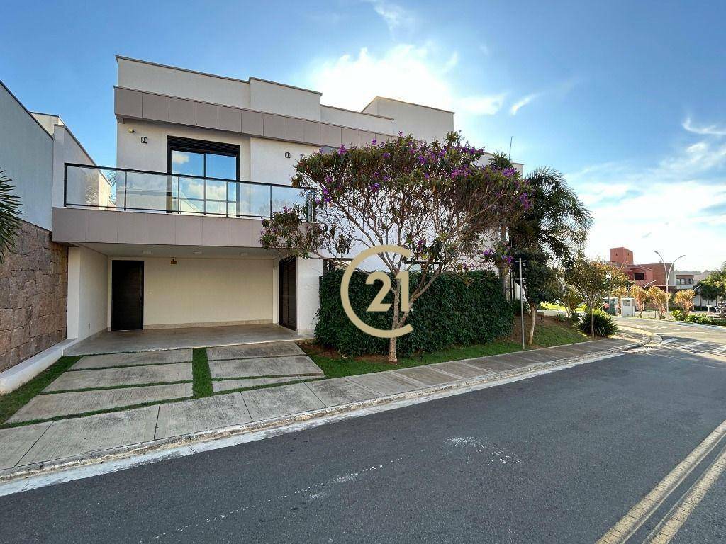 Casa de Condomínio à venda com 4 quartos, 235m² - Foto 1