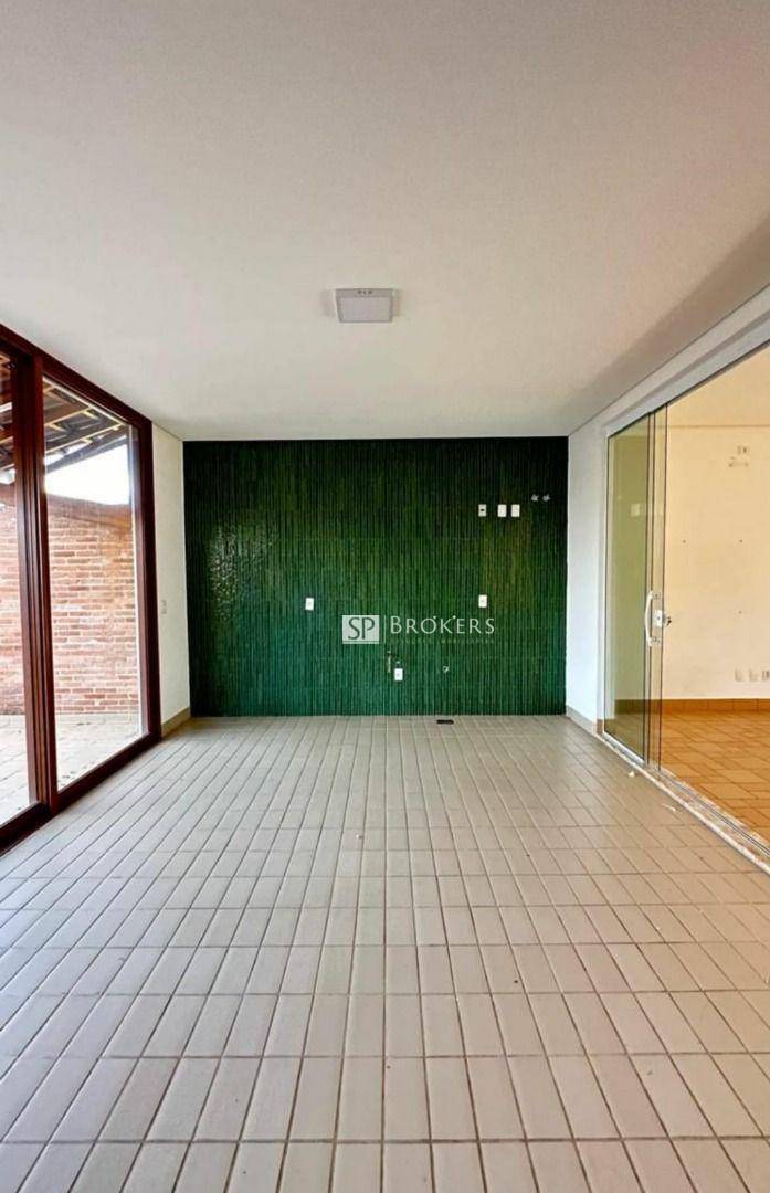 Casa de Condomínio à venda com 5 quartos, 308m² - Foto 4