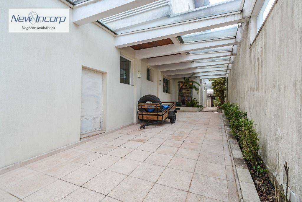 Sobrado à venda com 4 quartos, 375m² - Foto 86